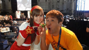 Ono-son with boothbabes 002